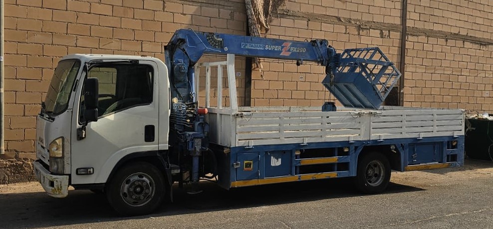 Bucket crane rental in Jeddah