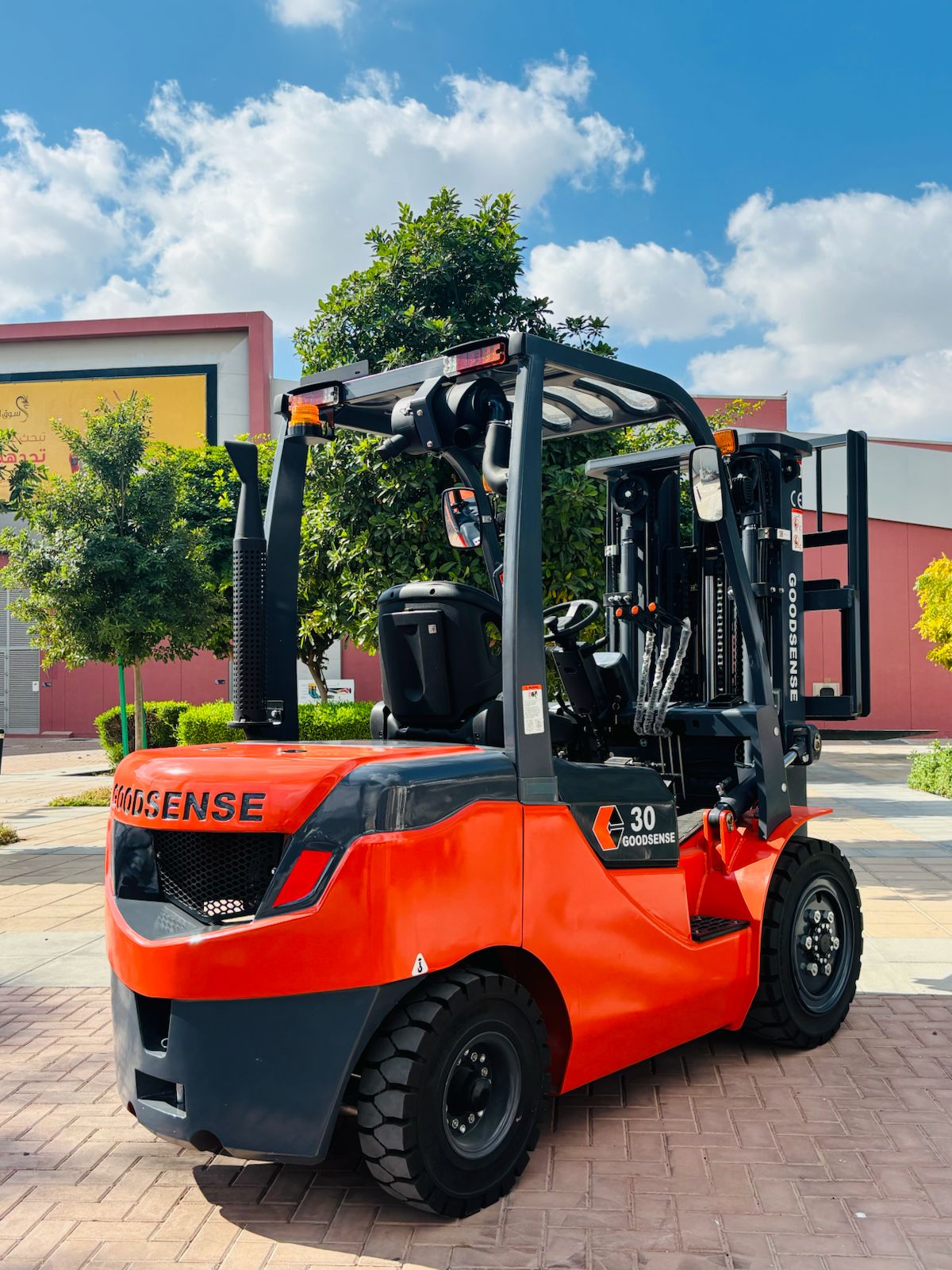 رافعة شوكية 7 طن للايجار في الدمام