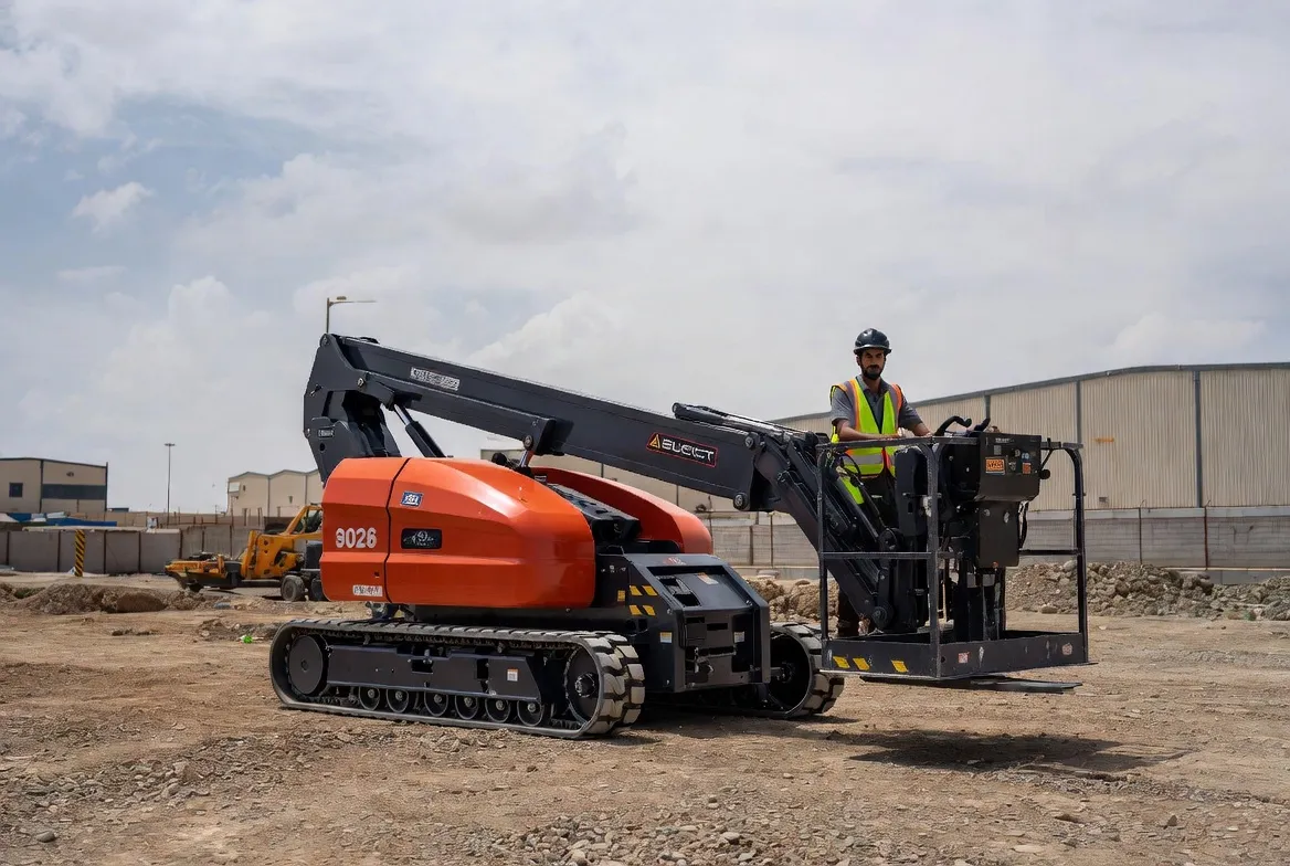 Truck mounted manlift 25m for rent in Riyadh at King Salman Airport